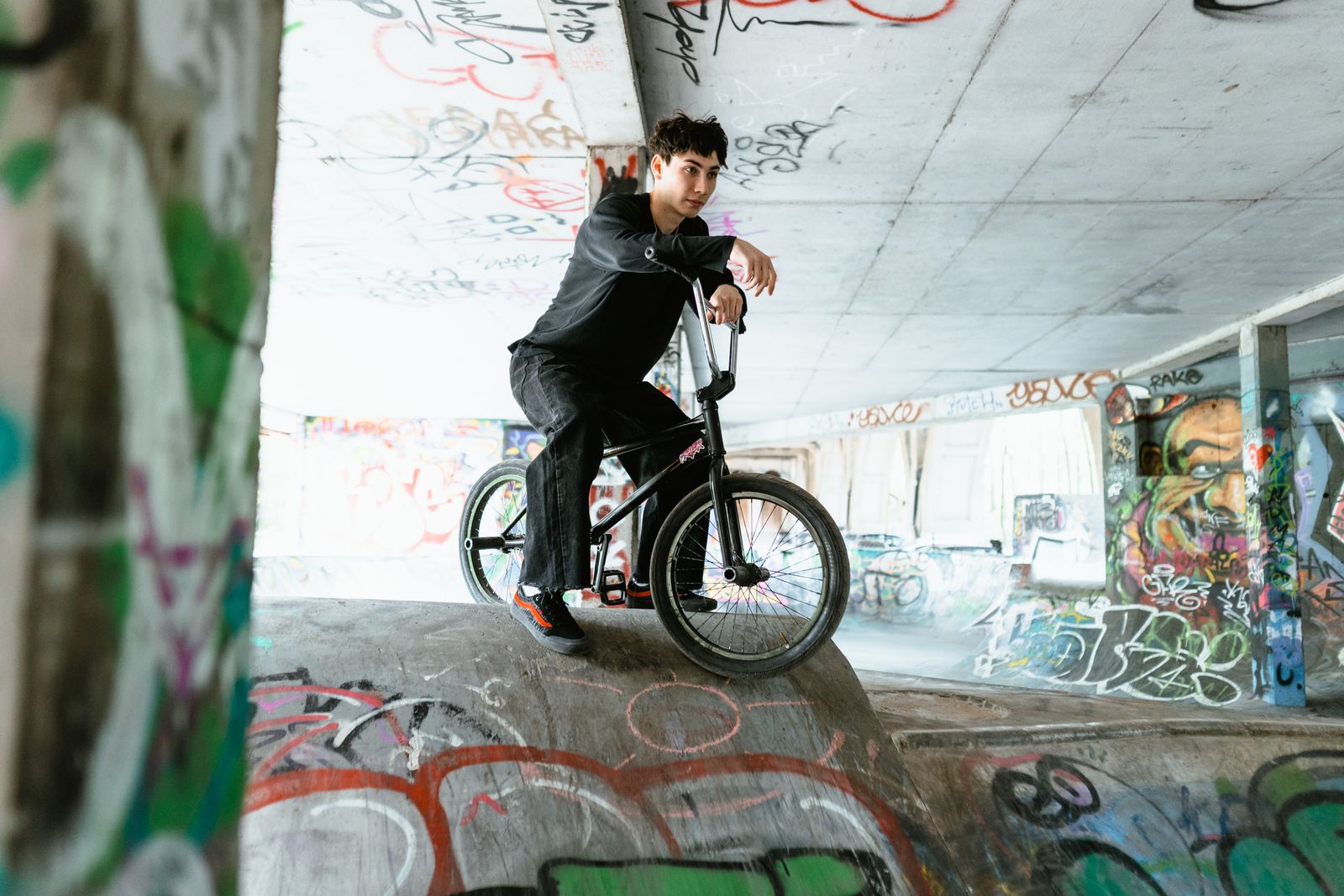 BMX Lifestyle - Black. Yellow. Freedom.